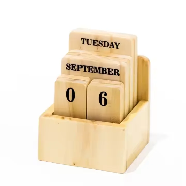 Настольный деревянный календарь