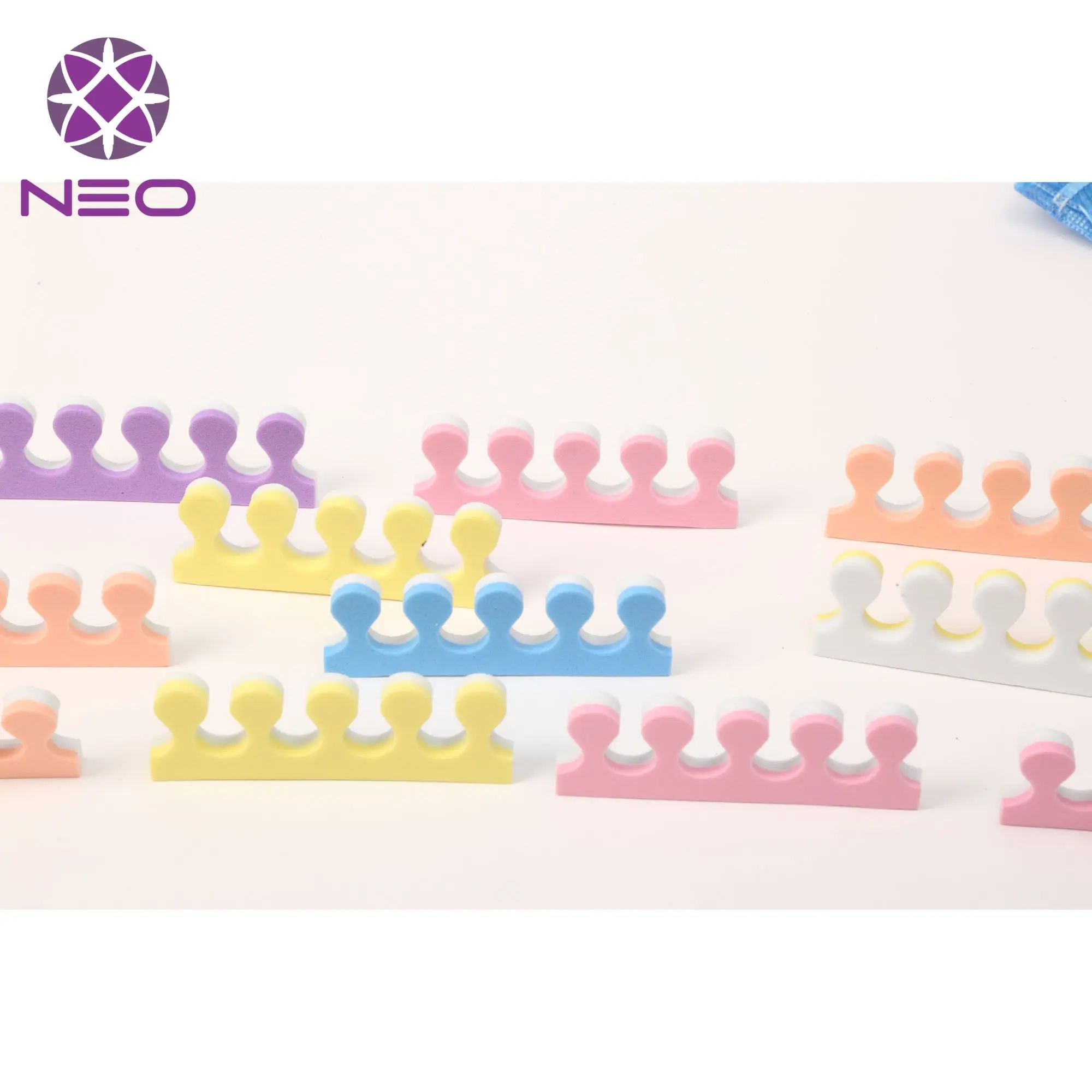 Custom Colorful EVA Nail Art Tools For Nail Polish Party Nail Art Painting Toenails Custom Made Soft Small Separator Toe