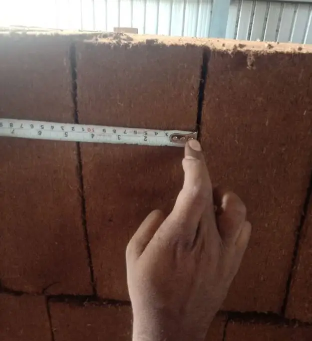 Coco Peat Briquette Low EC 5kg From Reputed Supplier of Organic Briquettes With High-Water Holding Capacity