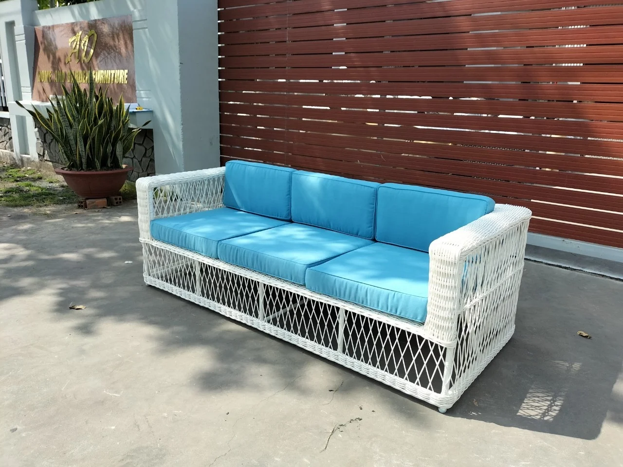 Уличный Плетеный ротанговый Простой Уникальный диван для отдыха белый оптовая продажа сделано во