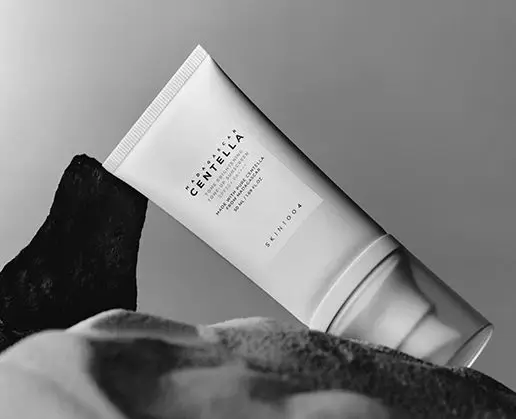 SKIN1004 Madagascar Centella Tone Brightening Tone-Up Sunscreen 50ml Korean Skin Care Centella Sunscreen Tone Up SPF 50