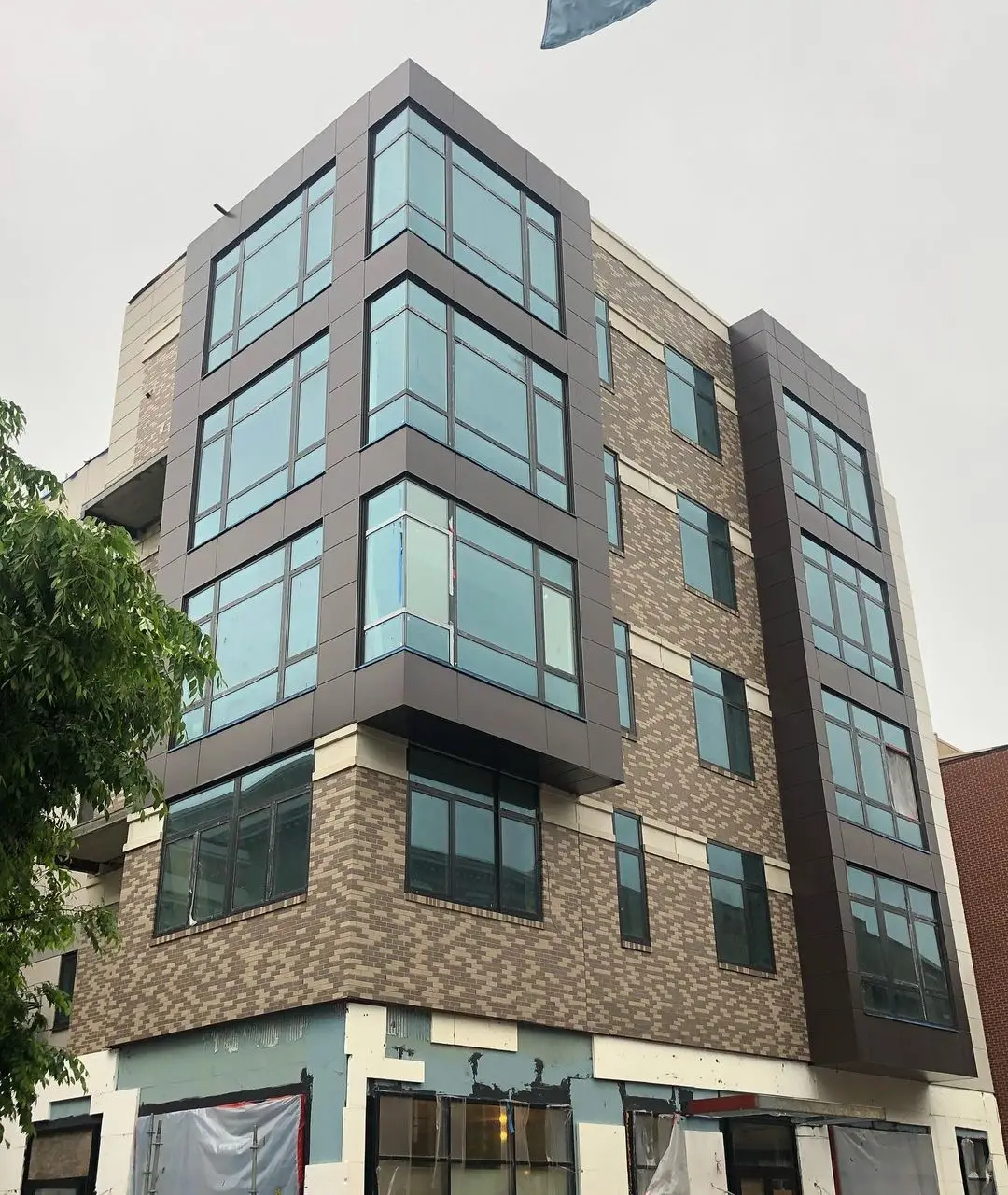 Индия Alubond строительный корпус наружный алюминиевый профиль занавеска стеклянная фасадная панель для отеля