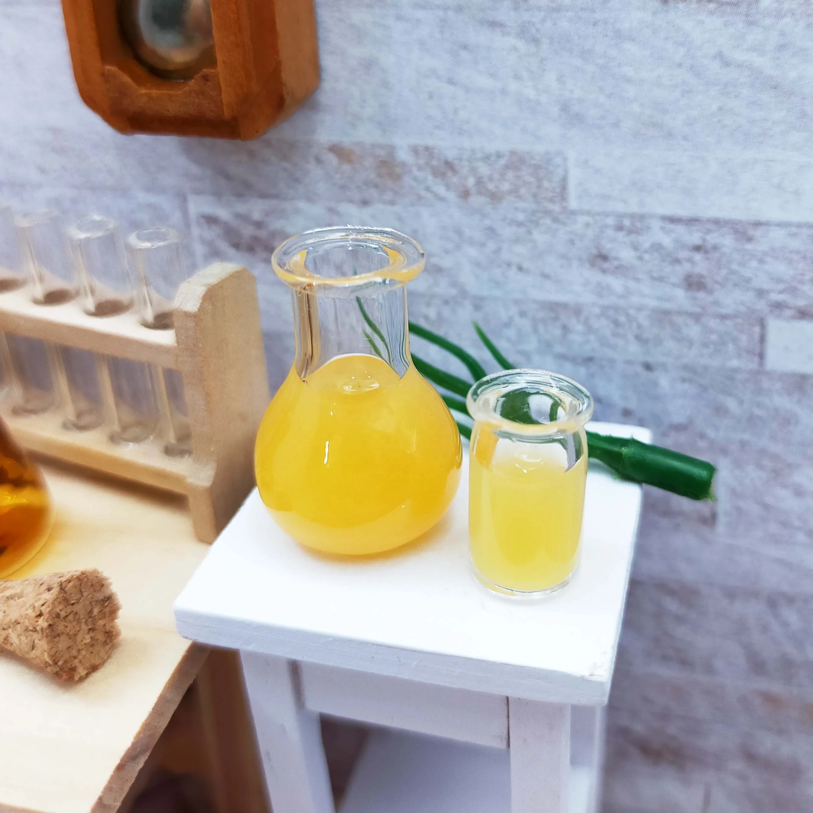 1:12 Miniature Doll House with Triangle Glass Bottle Multiple Colors Unisex DIY Furniture Toys Made of PC Material