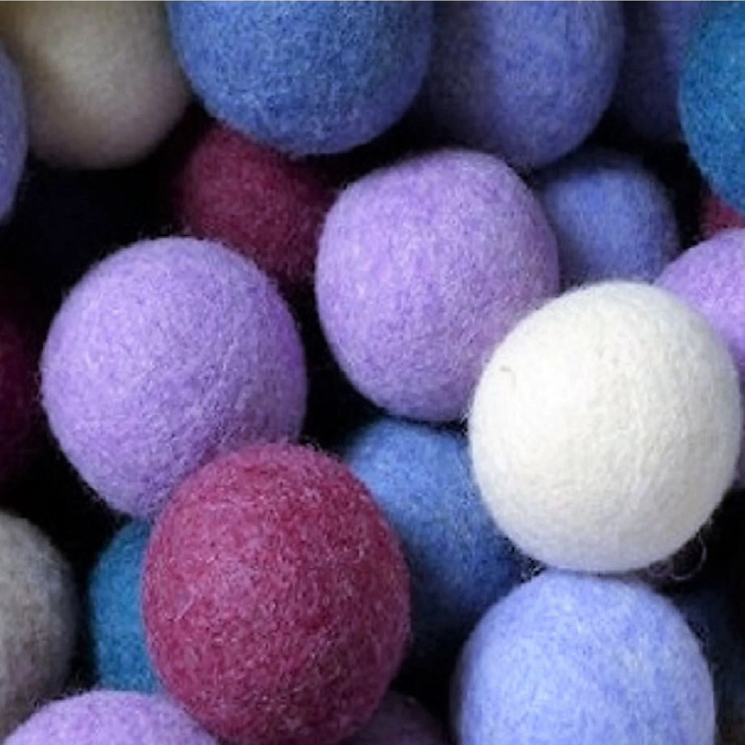 Handmade Felt Natural Grey wool dryer ball/100% Wool laundry dryer ball- Eco-friendly High-Quality - 100% New Zealand Wool Felt
