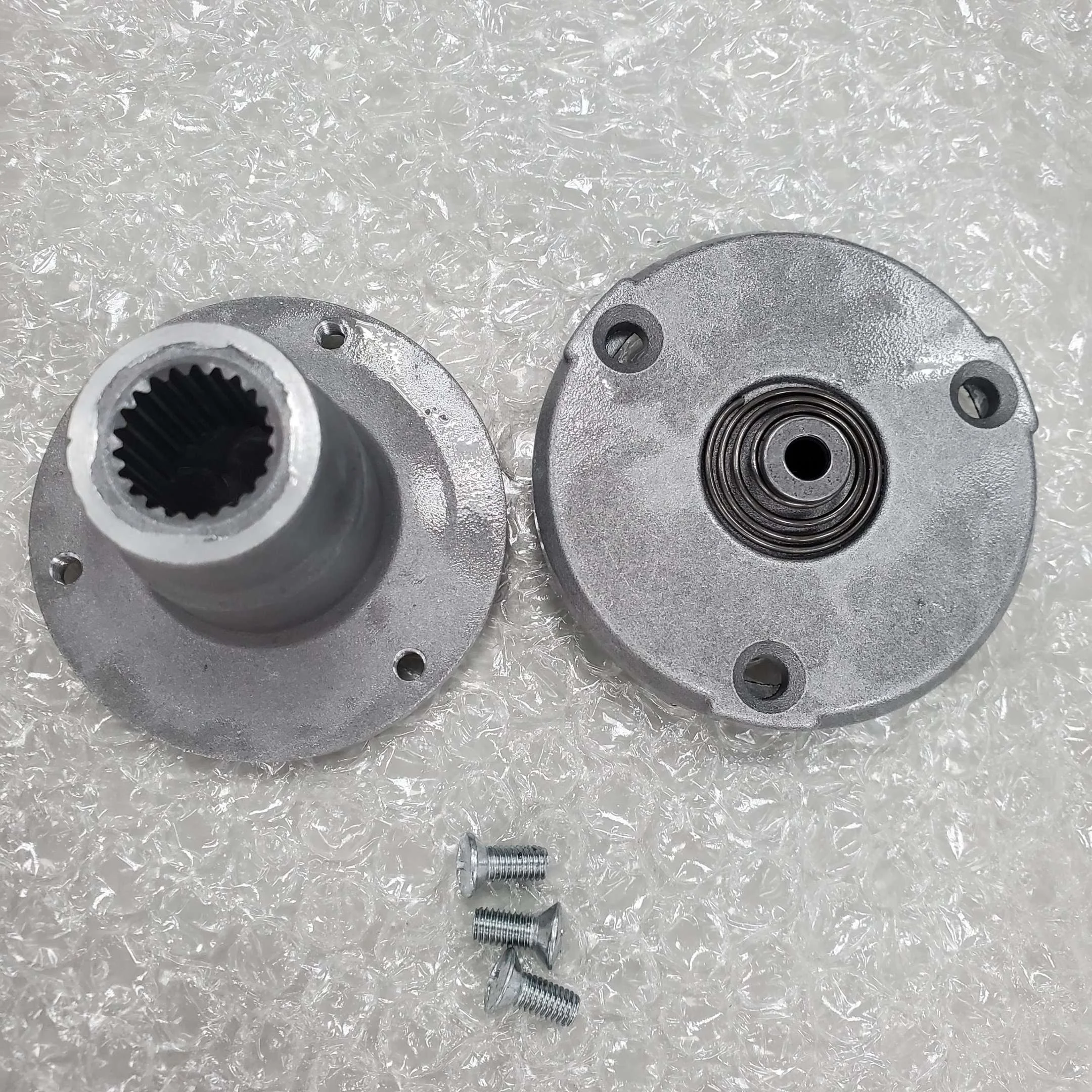 Масляный фильтр в сборе для SYM VF3i 185 ( 1543A-VF3-000-VN ), не подлинный