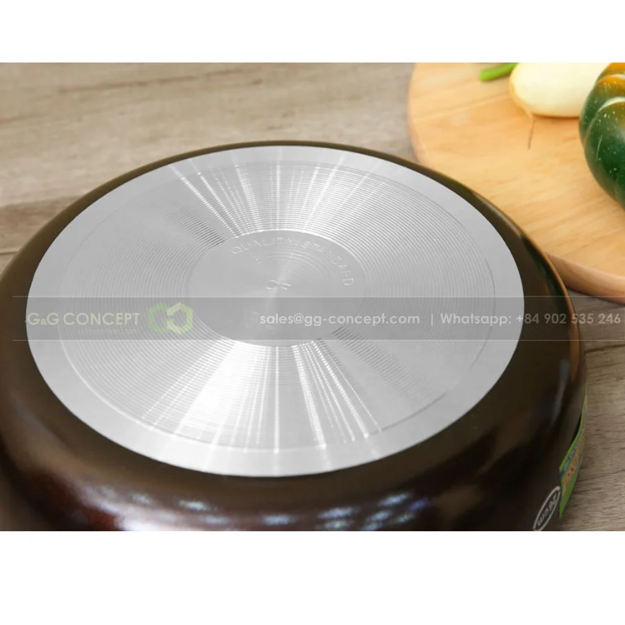 Big Size Non Stick Pan For Kitchen With Long Safe Handle For Users Metal Pan For Frying Eggs 28cm Supplier In Bulk