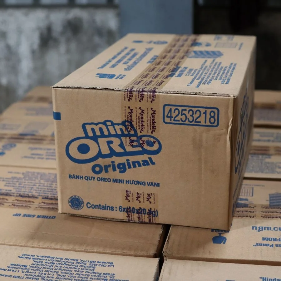 Оптовая продажа шоколад Ooreo 54 г вафельное рулон хрустящее печенье со вкусом сливок и яиц кошерная сертификация упакованная в коробки пакеты