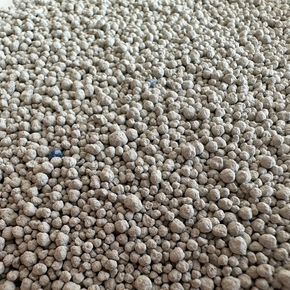 Premium cat litter 100% natural friendly for cat.bentonite with different scents chinese wholesale price