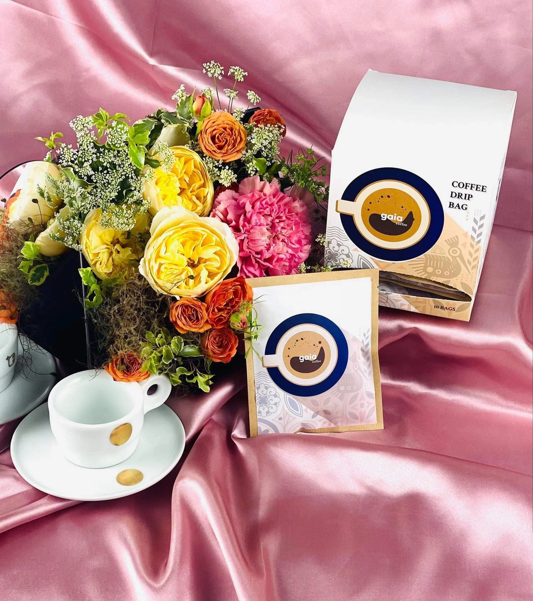 Ground Coffee Drip Bag Slow Drip Paper Filters with Hanging Ears Ready to Brew Premium Arabica Robusta Coffee Box of 10 Packs