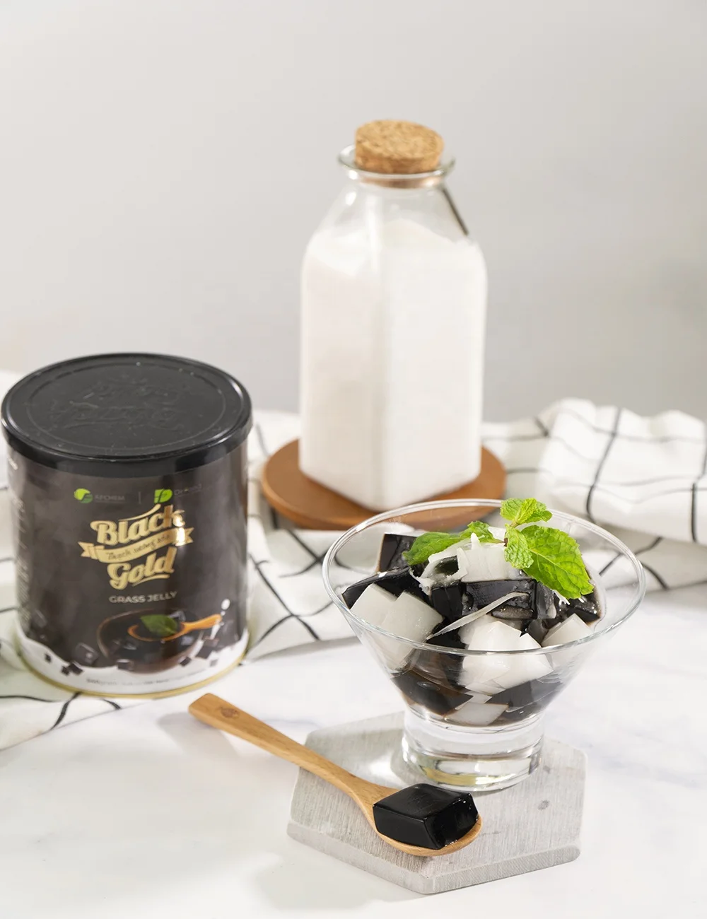 Best product in 2022 Black Gold Grass Jelly herbal packaging Smooth custom packing Taiwan dessert