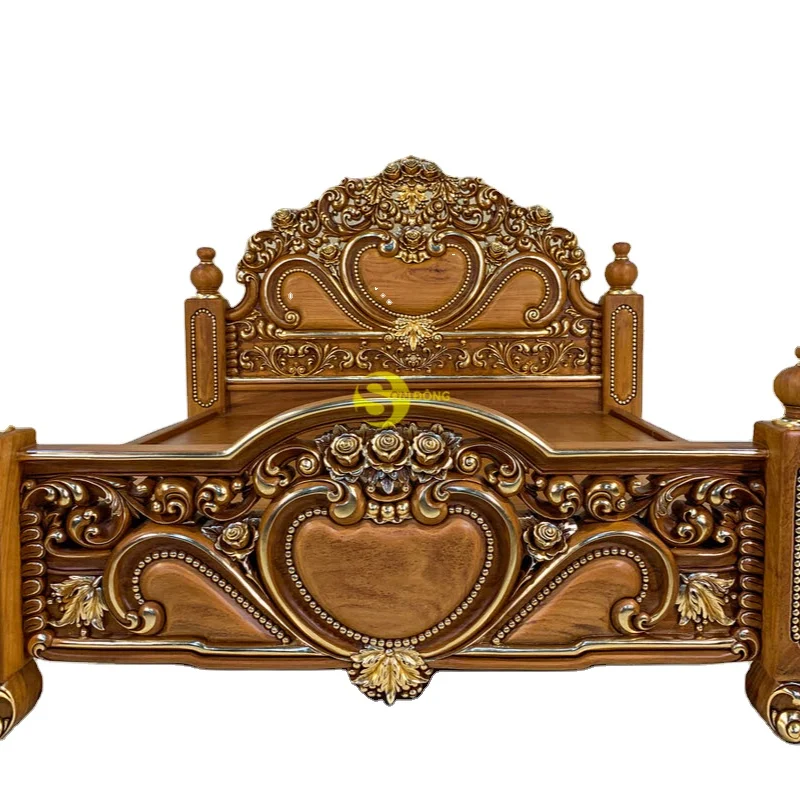 
Classic royal bed with Italian gilded rose 