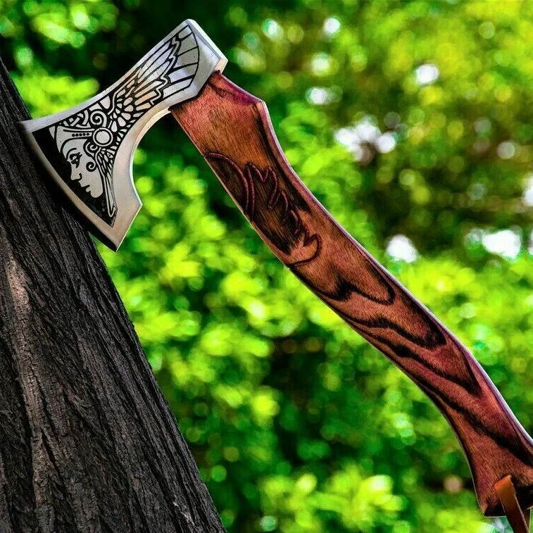 Изготовленный на заказ ручной работы топор Викинг с гравированной головкой и ручкой из розового дерева включая кожаный футляр