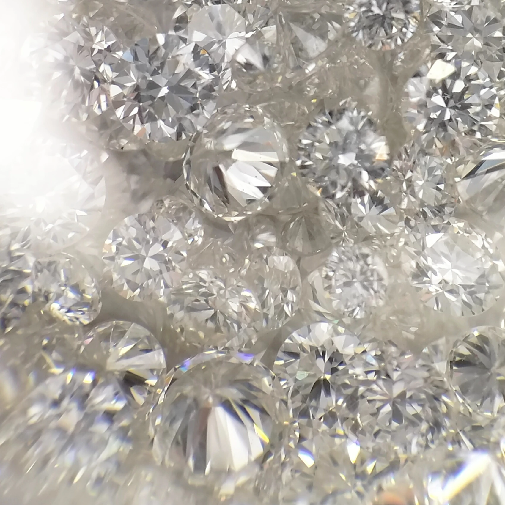 loose diamonds Round Brilliant Cut Natural Diamonds from India in VS-SI Clarity and FG Colour from Sizes 1.80mm to 2.05mm