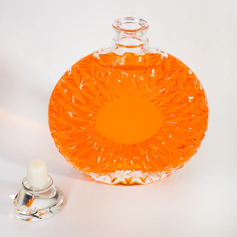 High-grade luxury brandy glass bottle with glass stopper