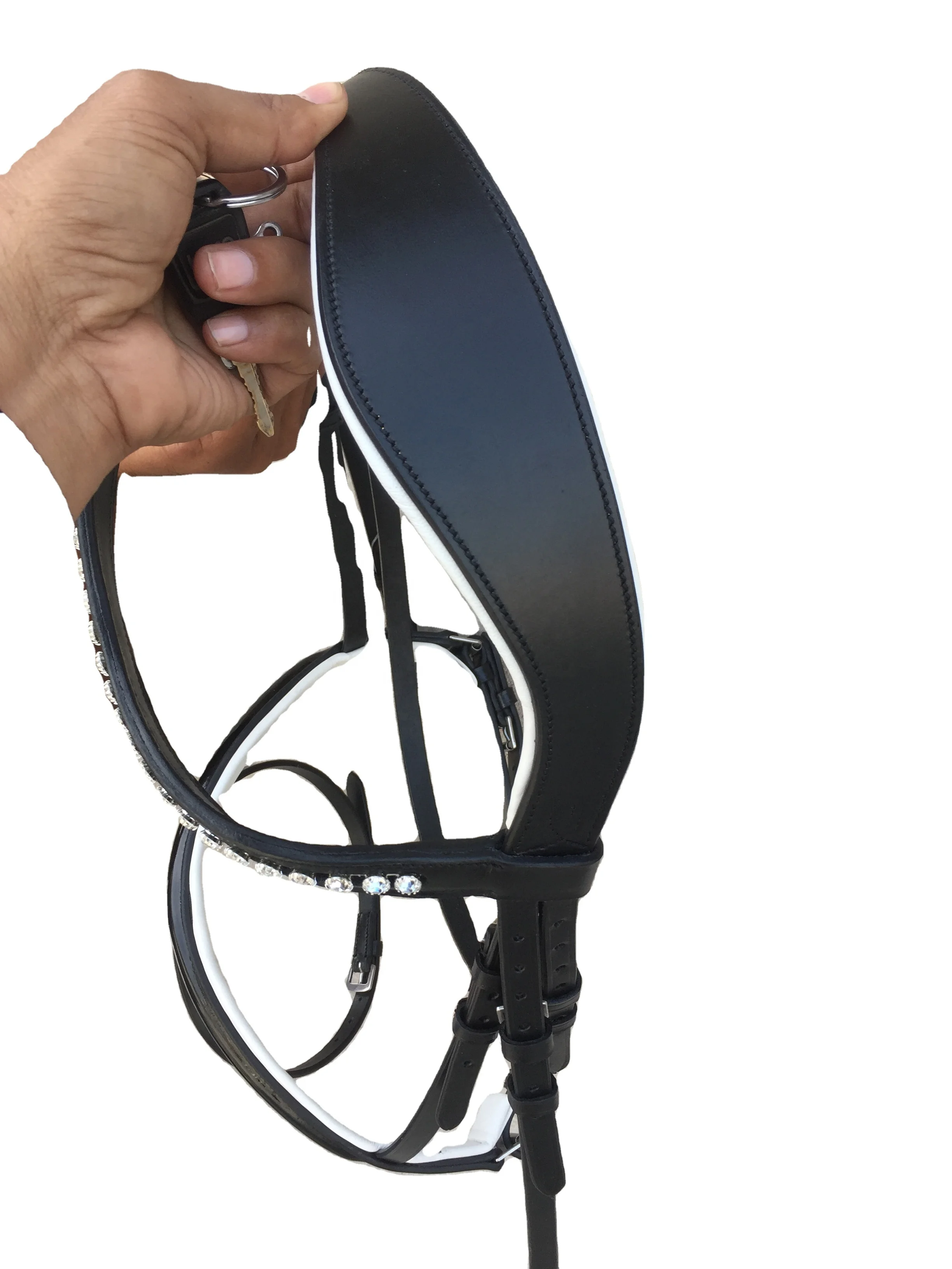 Лошадиная Корона загадочная уздечка в черном/белом/блестящий патент/Спецификация продукта кожаная уздечка/топовый продавец Средний движущийся