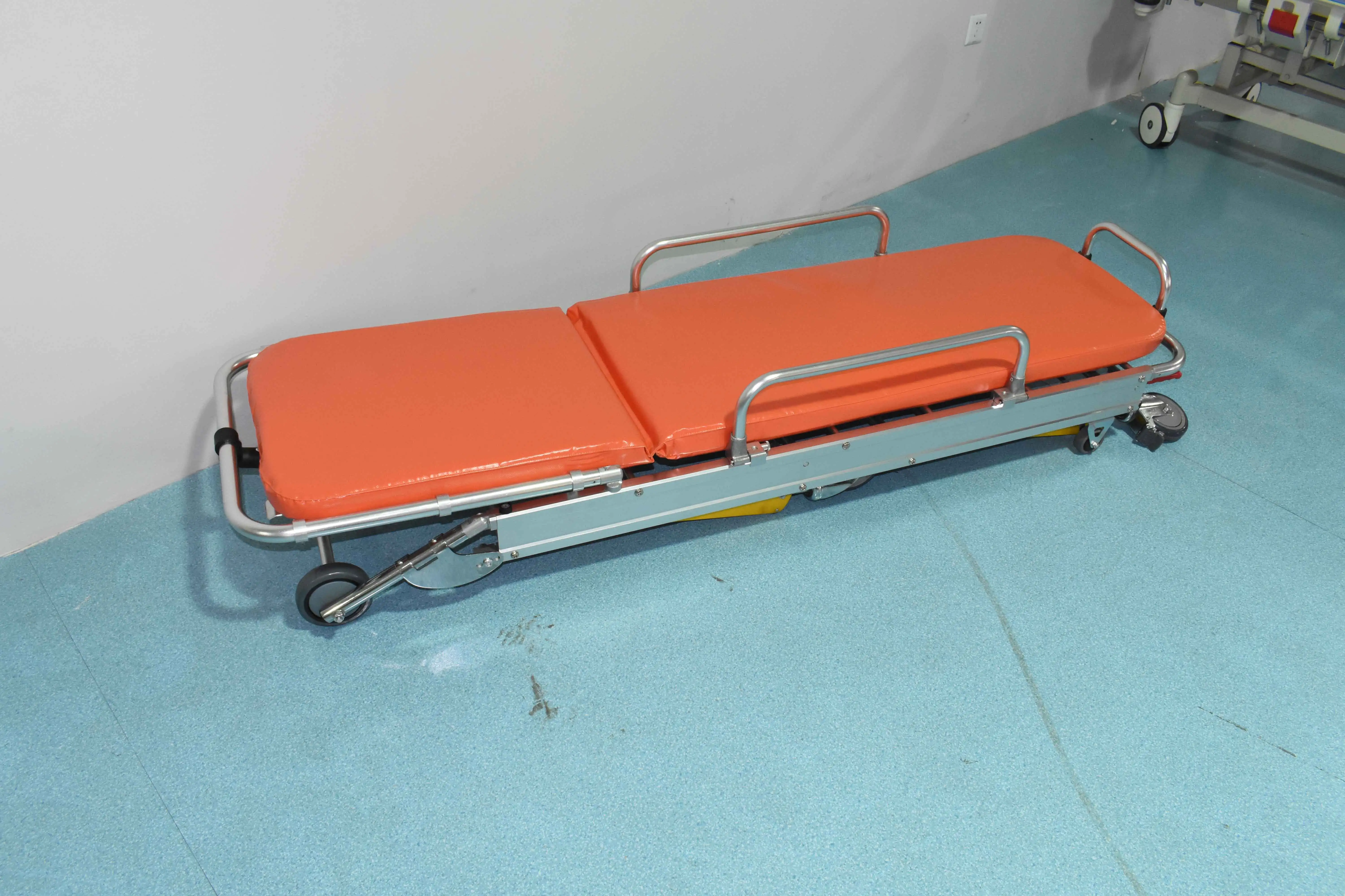 SUNMED Emergency Rescue Traffic Road Car Accident Rescue Ambulance Stretcher Folding Trolley Price For Sale