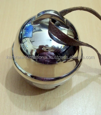 Сани в стиле POLAR EXPRESS серебристого цвета с кожаным ремешком