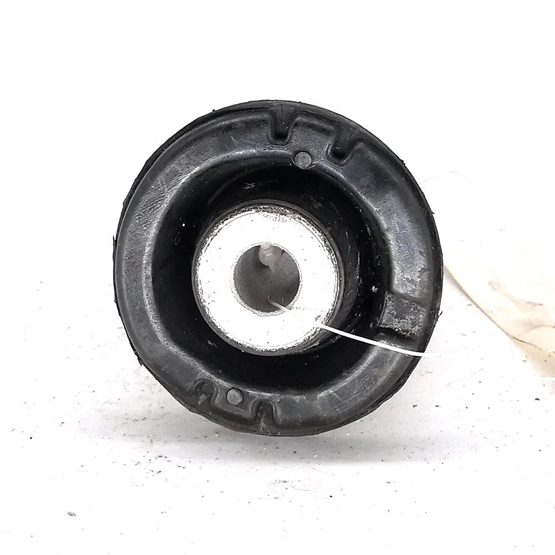 31106861185 31106864374 Auto Spare Parts Control Arm Bushing For BMW