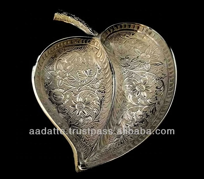 New Design Silver-Plated Leaf Shaped Decorative Gift Item metal tray custom wholesale attractive designer metal tray