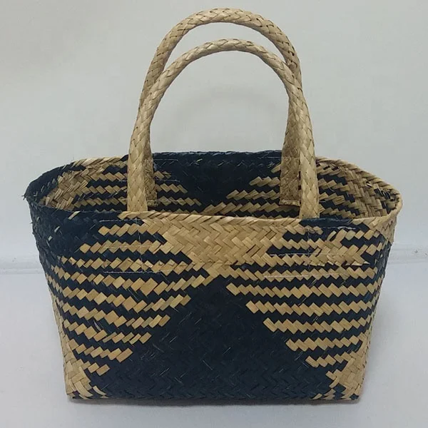 Eco-friendly  wicker craft woven fiber material woven storage  shopping seagrass bag vietnam manufacture beach gift bag