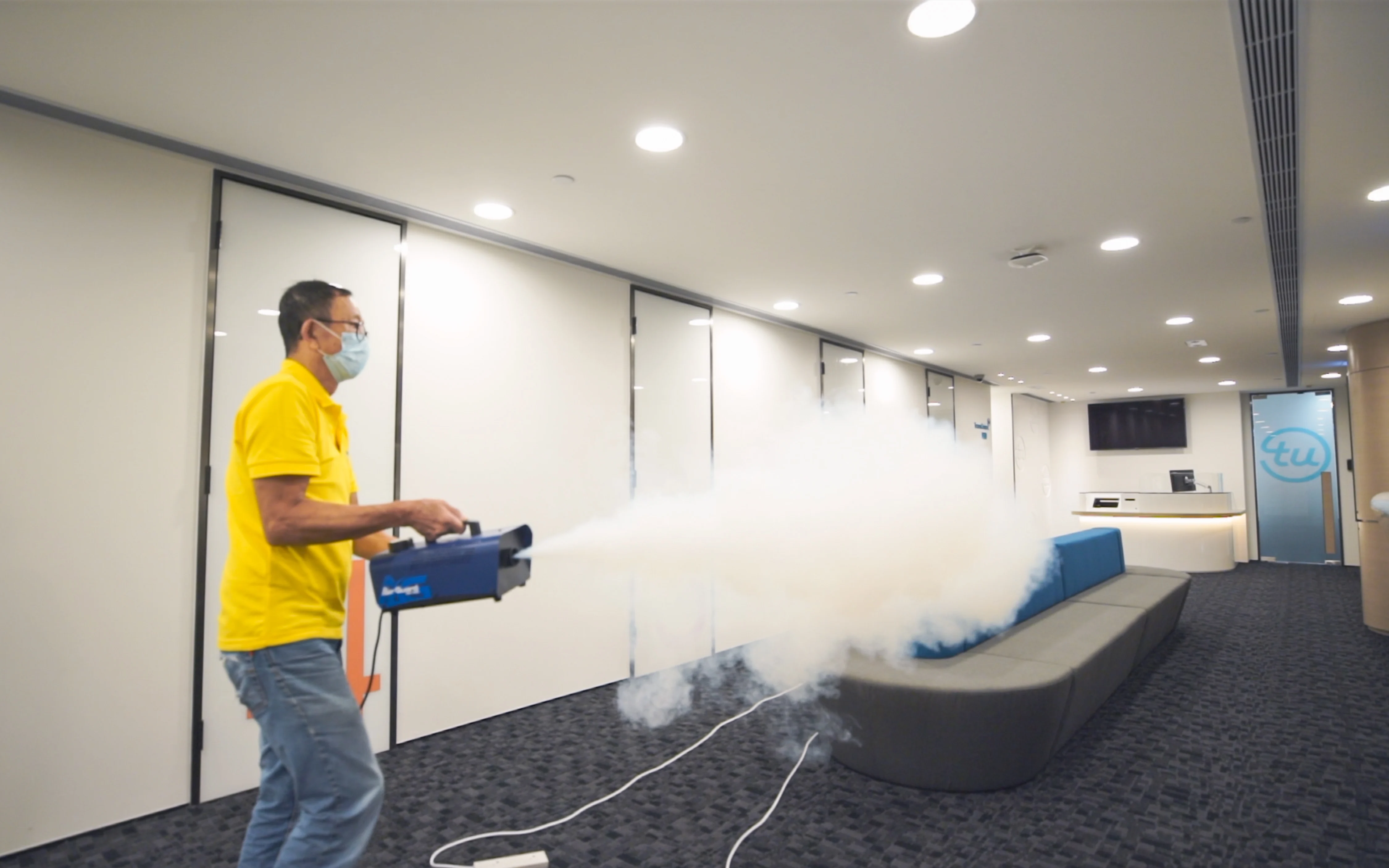 Free Shipping with remote control antiseptic liquid  disinfecting air vaporizer disinfectan liquid