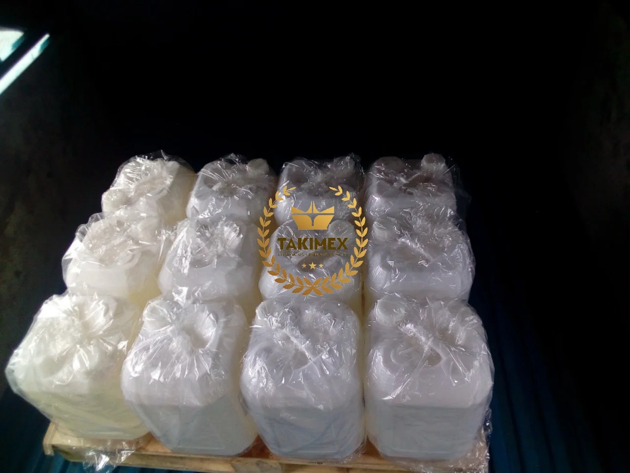 Factory wholesale direct price virgin coconut oil carrier oil pure nature skin care massage oil Vietnam origin