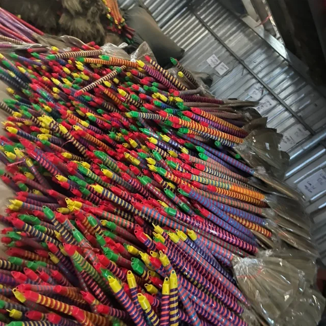 Handmade Vietnam Soft Broom with Colored Handle/ Straws brooms/ Brooms Vietnam