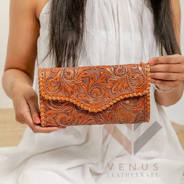 Hand Made Gift Purpose High End Quality Tooled Carving Cow Hide Genuine Leather Wallets For Women Handmade Handcrafted Trending