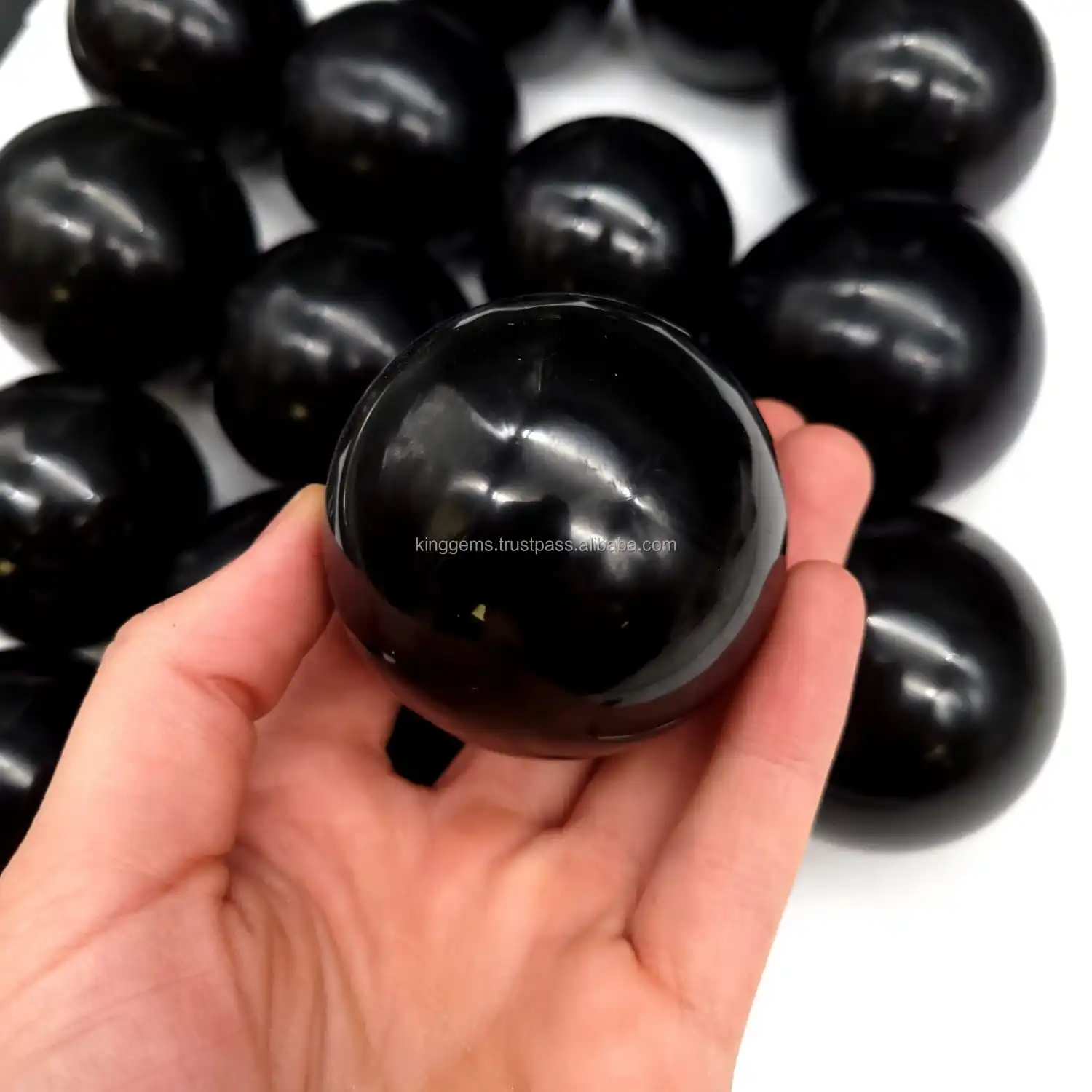 WHOLESALE HIGH QUALITY GEMSTONE INDIAN BLACK AGATE SPHERE HEALING METAPHYICAL CRYSTAL BALL AGATE GEMSTONES BLACK  SPHERE