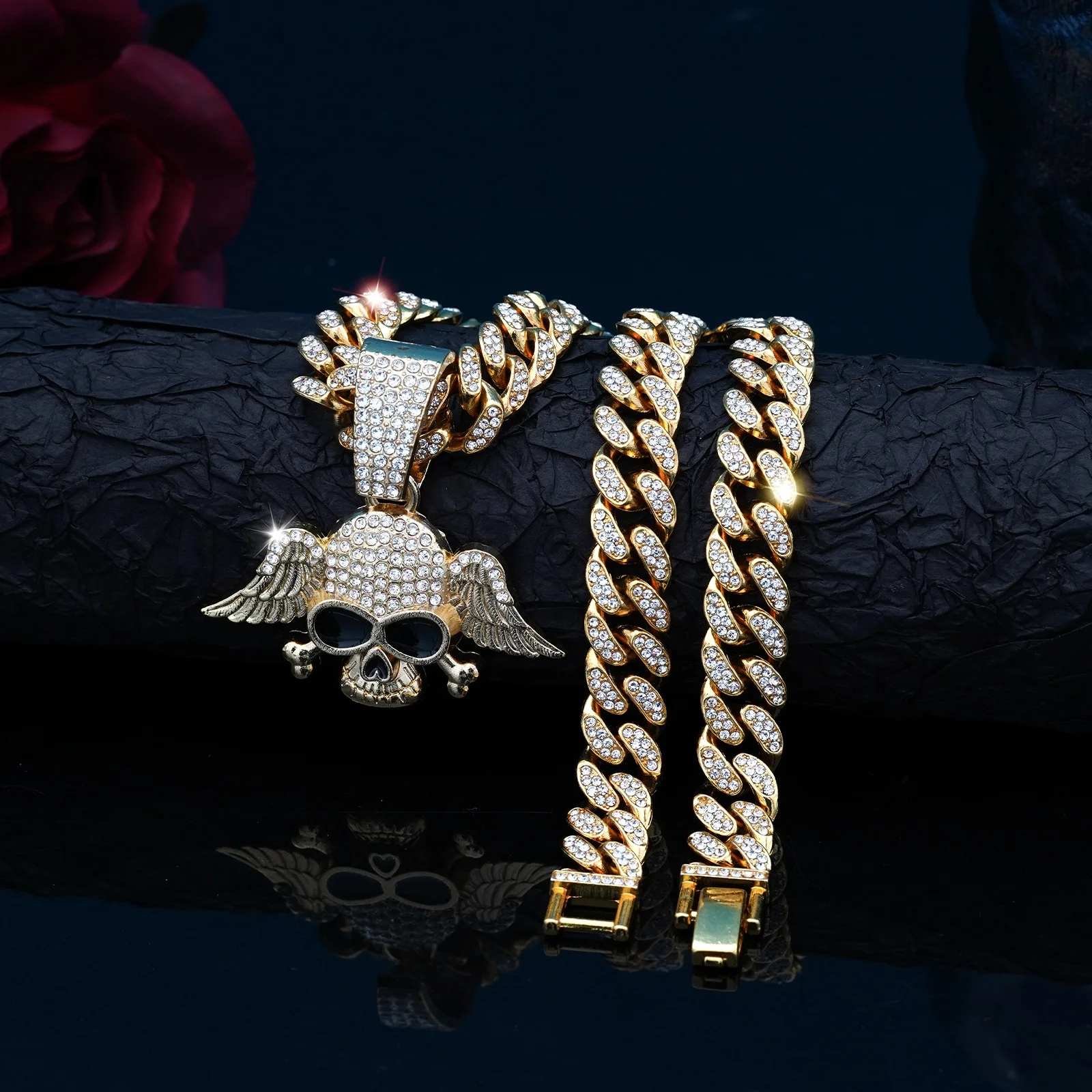 2024 Hot Sell Hip Hop Jewelry for Halloween Wear Decoraciones Gold Plated Iced Cuban Chain Ghost Candy Skull Necklace Gift Party