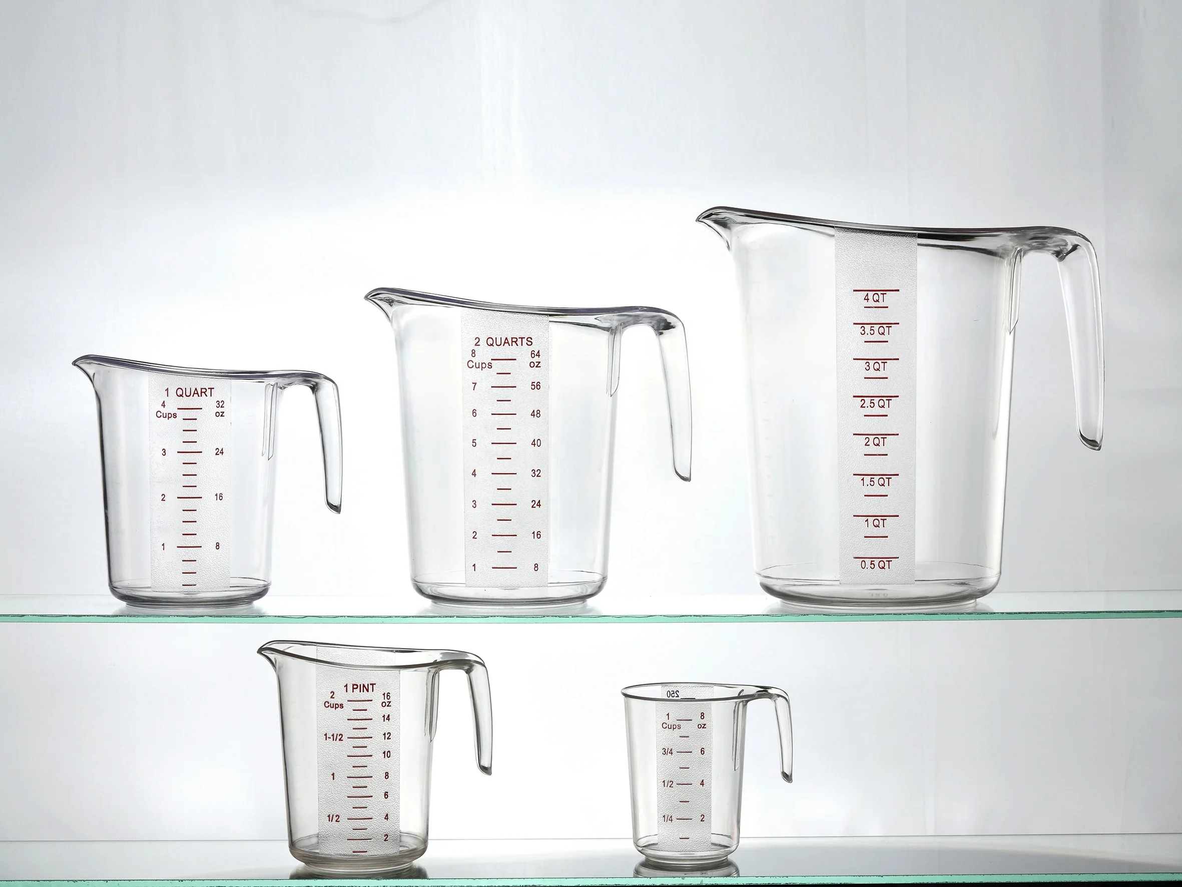 Measure Jug Plastic Measuring Cups Pitcher Tool with Scales 250ML & 500ML & 1000ML & 2000ML & 4000ML for Hotel Restaurant