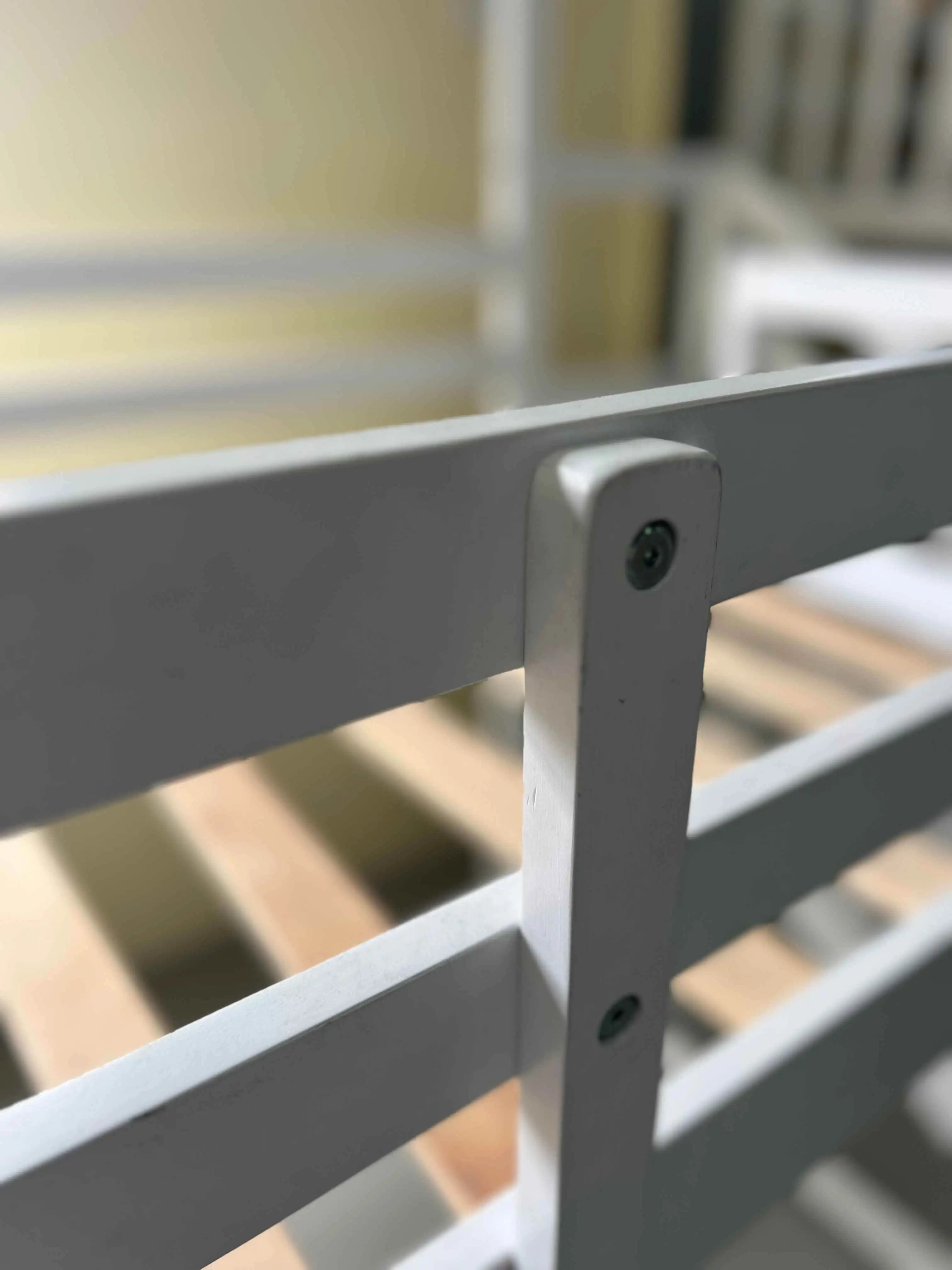 TNT Modern Design Wooden Bunk Bed with Convenient Ladder for Bedroom Furniture Storage