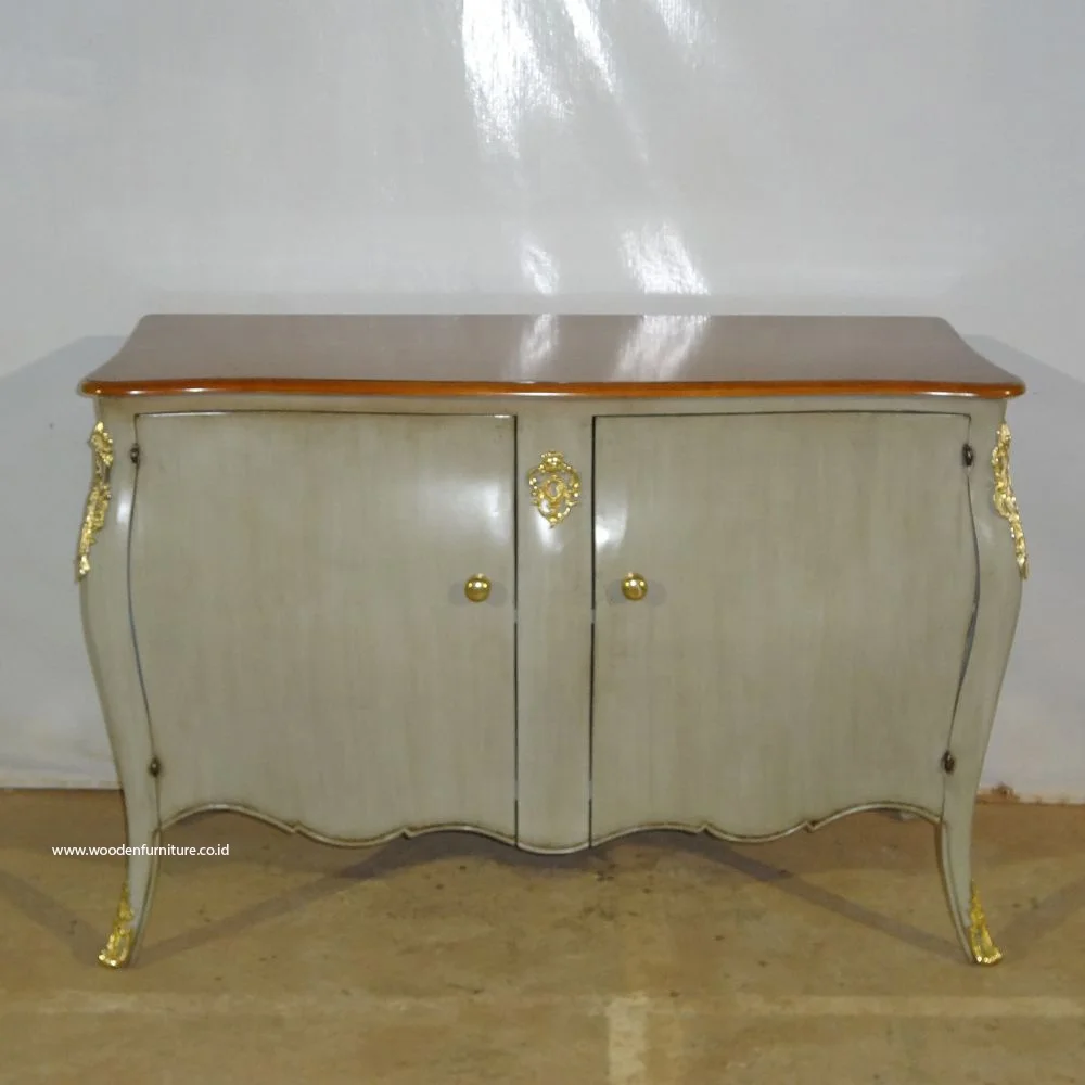 Деревянный буфет или сервант в французском стиле качестве кухонного шкафа предназначенного для мебели столовой