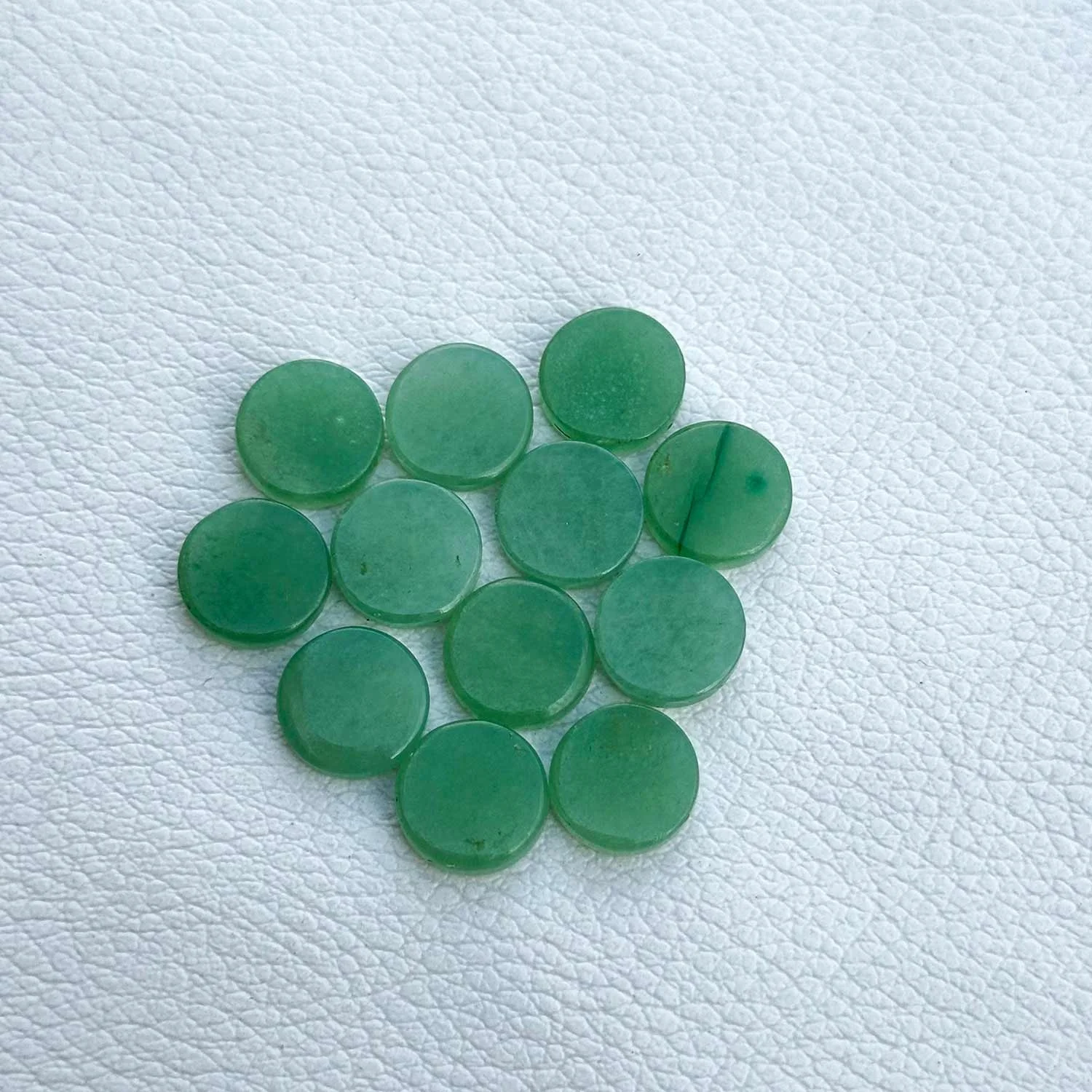 Certified Finest Quality Bulk Selling Natural Green Jade 8mm Flat Back Round Coin Loose Gemstone For Jewelry Making