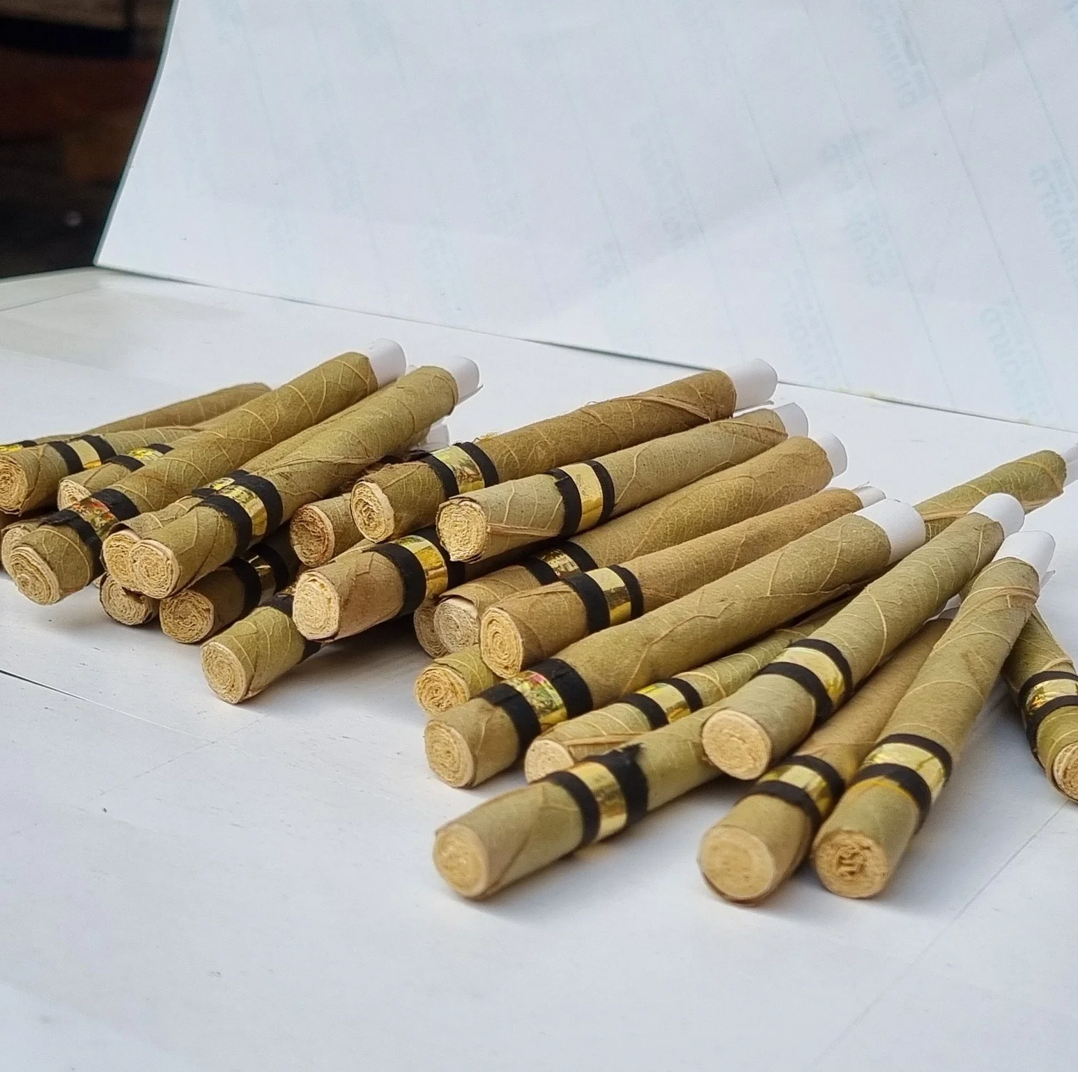 Gluten Free Vegan Unrefined leaf cones in bulk all sizes Rollies Queen & King custom size cones & Straight 4 USA Premium Product