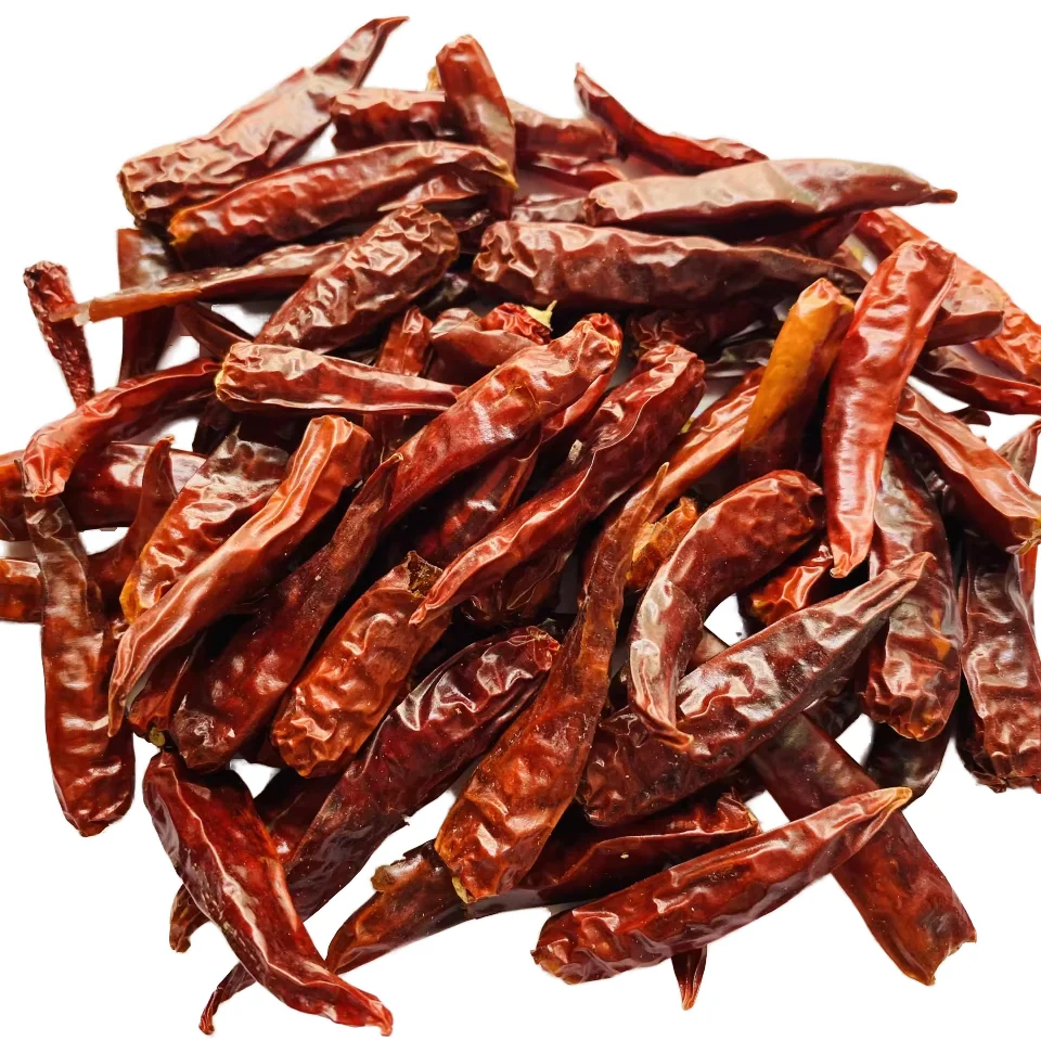 High Quality 100% Pure Vietnam Dried Chili Strong Flavor Dried Herb Spice Factory Wholesale Price Cheap in Vietnam