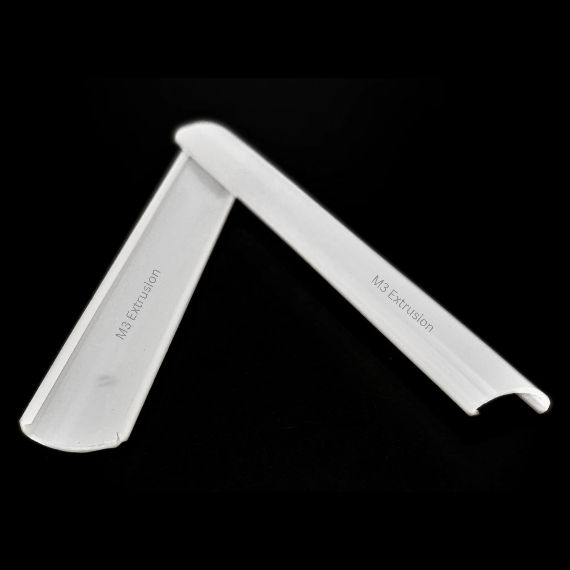 Curve Shape Polycarbonate PC Customised Linear Lampshade Profile with Light Diffusers Matte, Milky White, Opaque Shade Extrusion