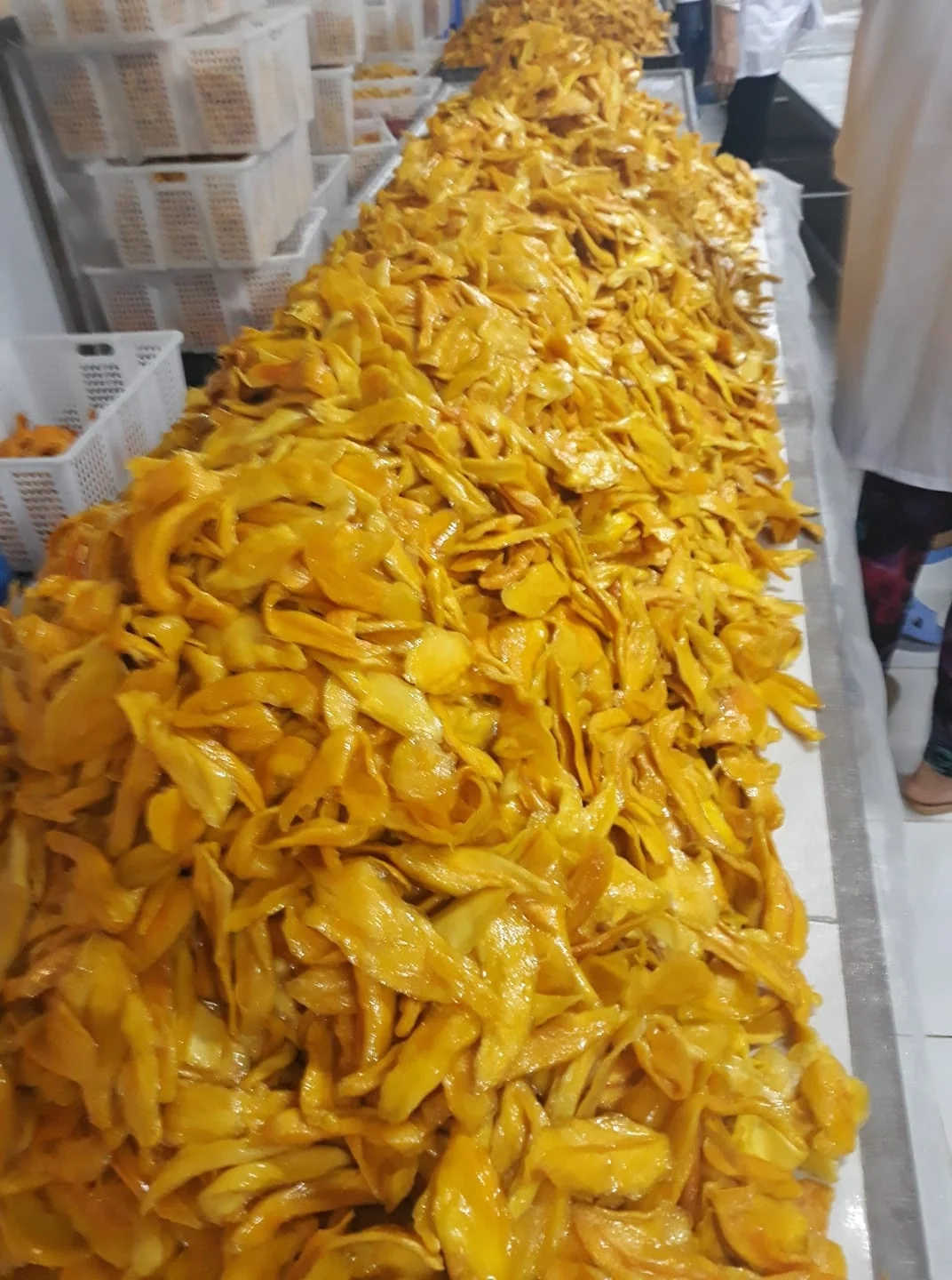 [ Free sample ] Soft Dried Mango Naturally Sweet From Farm Tropical Fruit Snack Soft Dried Mango Slices Prival Label Service