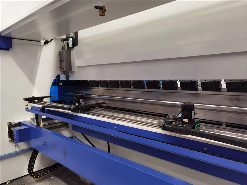 WE67K 100T3200MM 4 оси полный сервопривод CNC металлический пресс-тормоз с системой управления DELEM