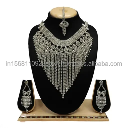 Beautiful Bride Dubai Set - Necklace, Earrings & Maang Tikka For womens