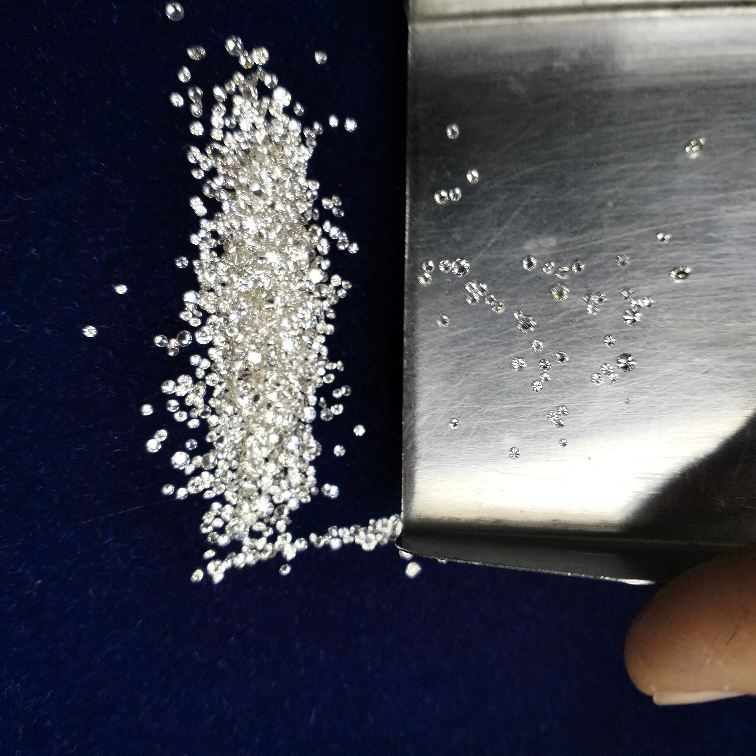 Loose Round Brilliant Cut Real Diamonds in 1.80mm to 2.05mm Size VS-GH Clarity Color for Diamond Jewellery