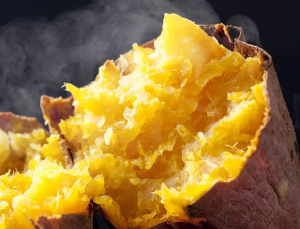 Matcha Green Tea, Earl Grey Tea, Salt, Purple Sweet Potato Flavor Soft Smooth Moist Texture Delicious Mini Cake