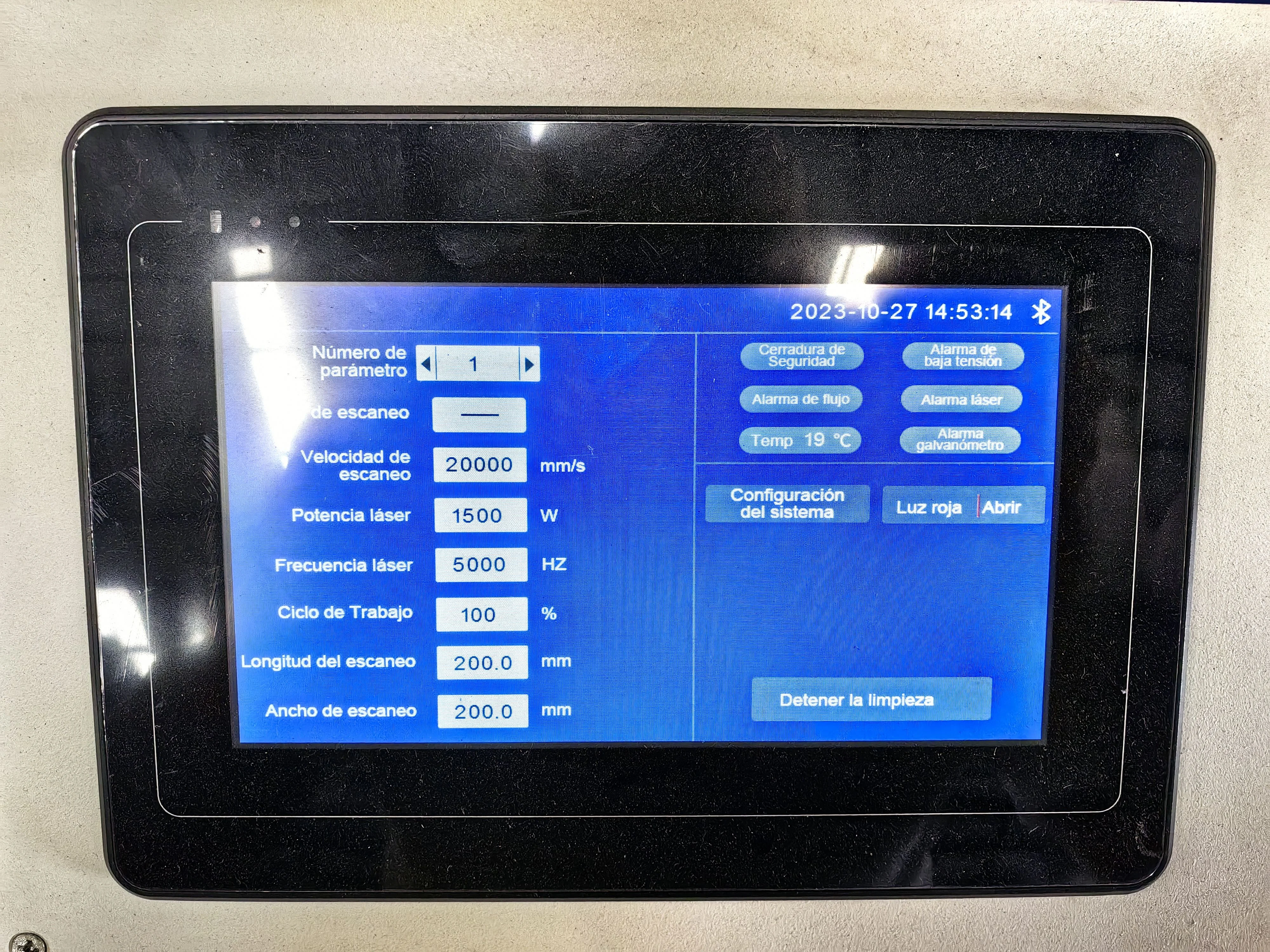 HUAXIA 2024 new product laser welding machine 3 in 1 cutting welding rust removal hand held welding gun laser generator