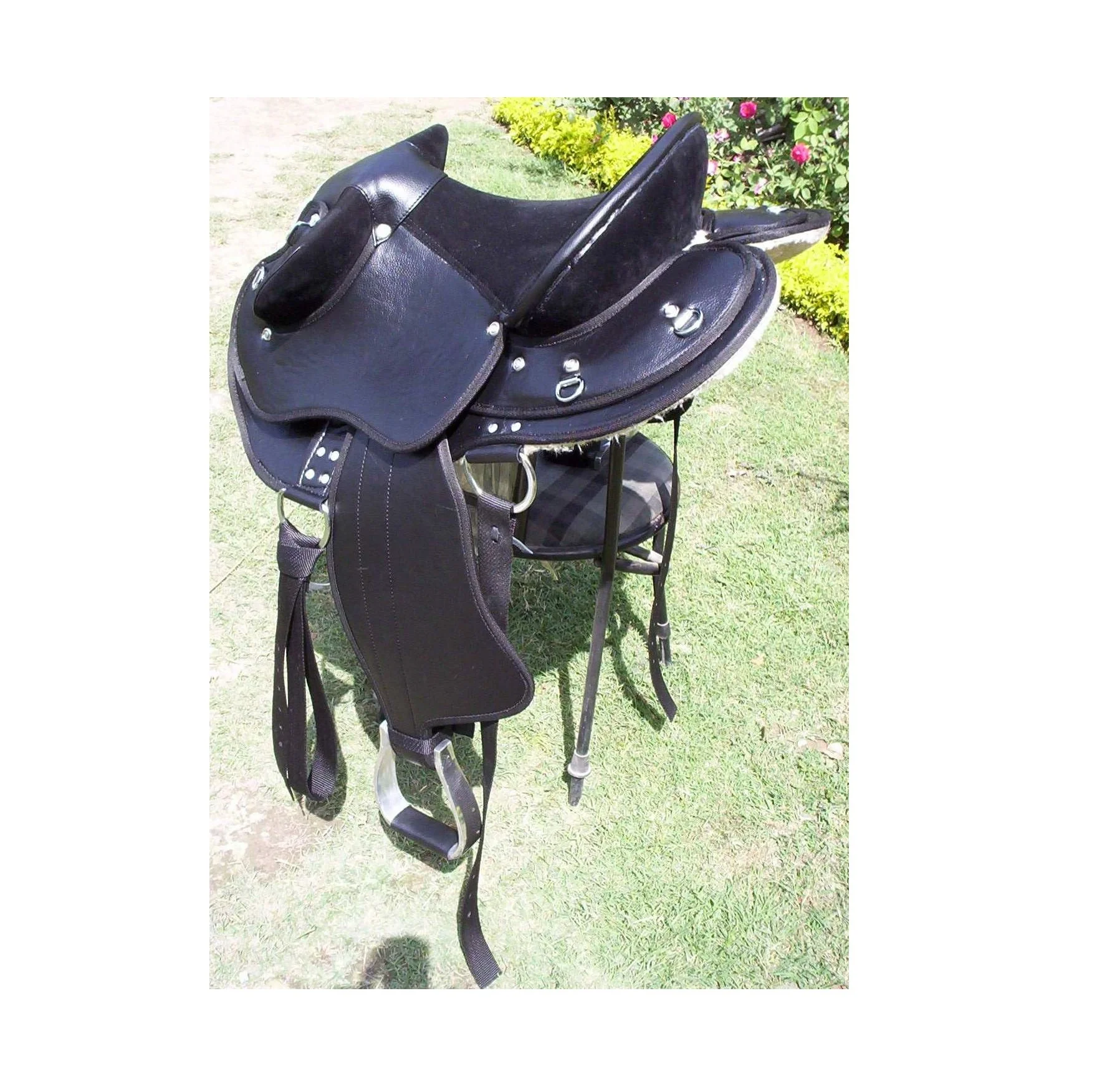 SYNTHETIC HALF BREED AUSTRALIAN STOCK SADDLE WITH BRASS FITTING HEAVY POLYMER STIRRUP SUEDE SEAT FIBER TREE