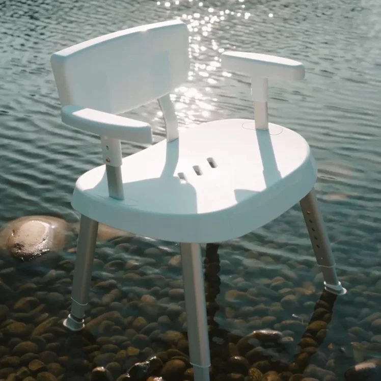 New Design Wholesale Aluminum Heavy Duty Shower Chair Tool Free Adjustable Height Multifunctional Bath Stool for Sale