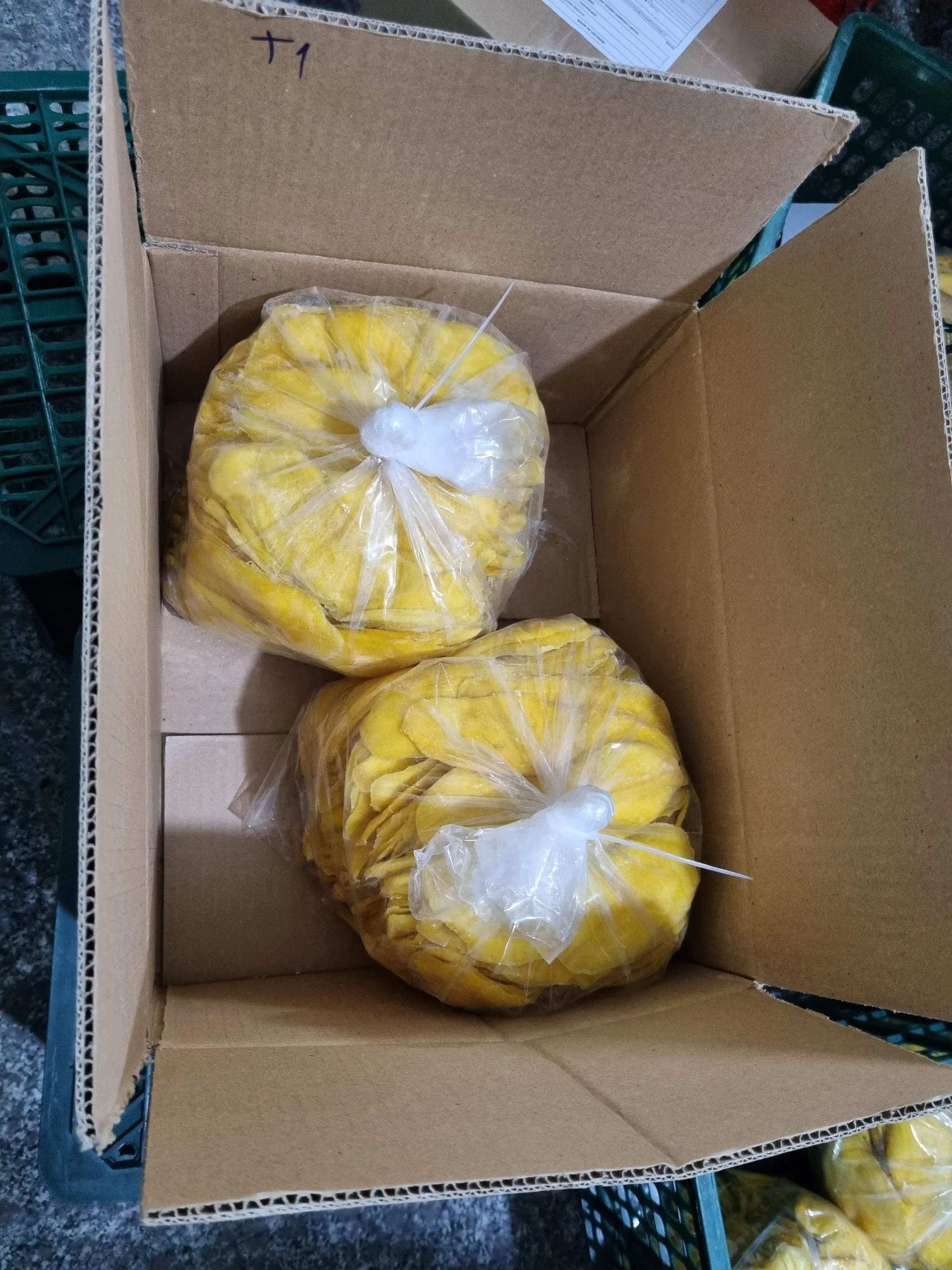 Soft Dried Mango Slices Manufacturers Wholesale Delicious Vietnam Exporter Soft Dried Mango No Tar Color