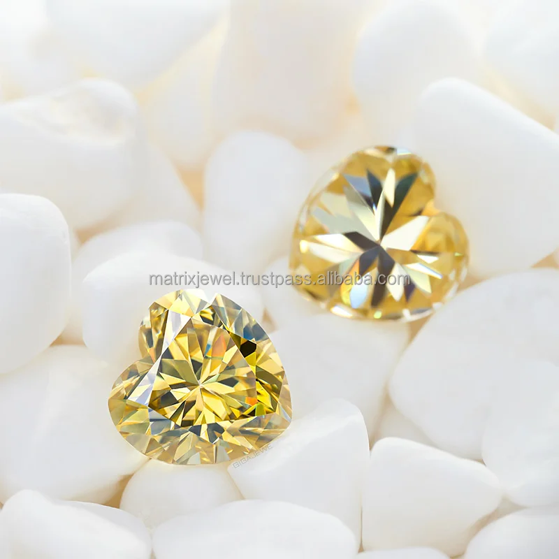 Best Popular Heart Shape Lab Grown Diamond Fancy Vivid Yellow Studded Heart 2.60Ct Fancy Vivid Yellow Diamond