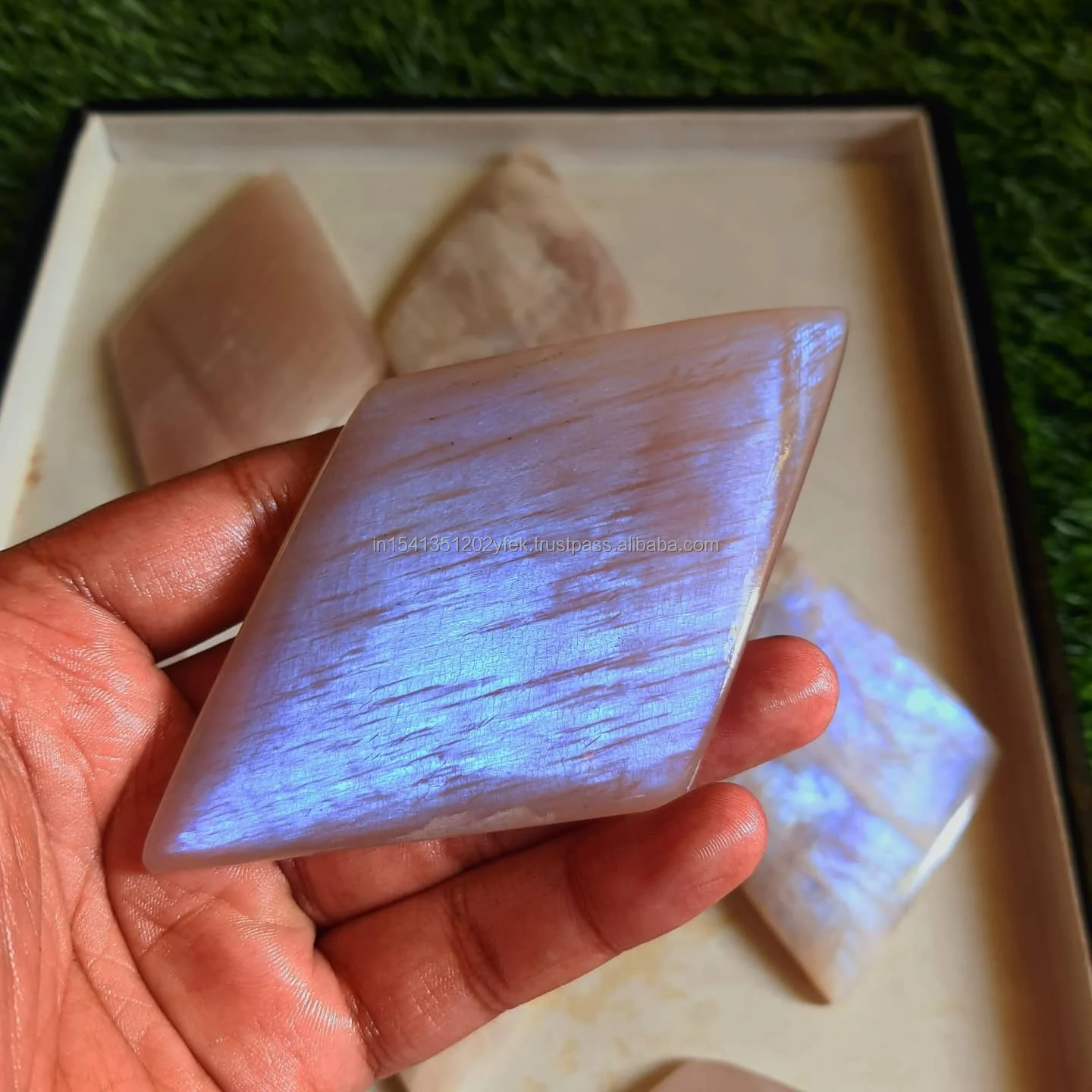 Peach rainbow moonstone diamond shape Natural cabochon stone crystals chakra healing energy for decoration hand polish bulk sale