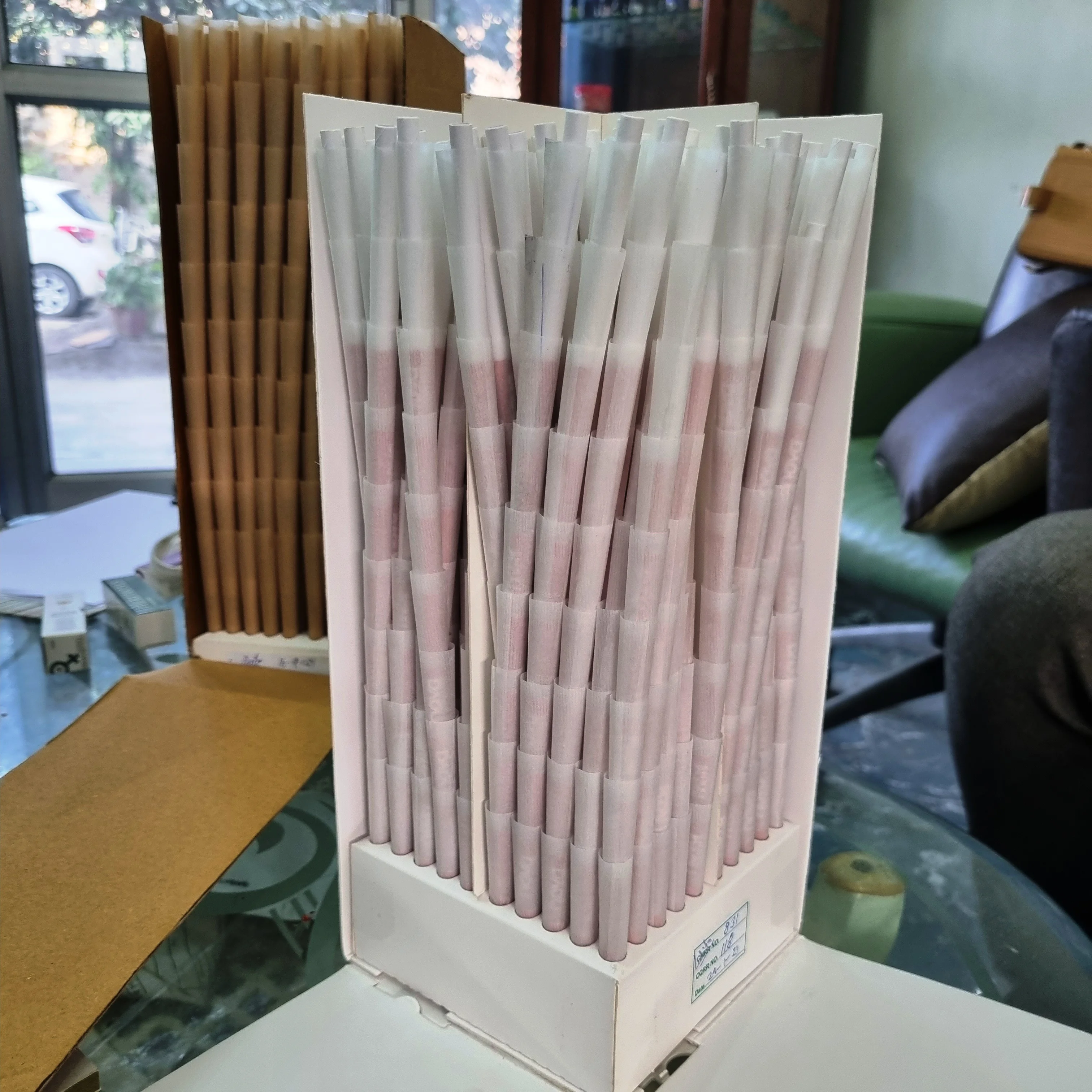 Specially designed cone or pre rolled leaf filling sticks bamboo and wooden tube cone filling best shaped cone filling sticks
