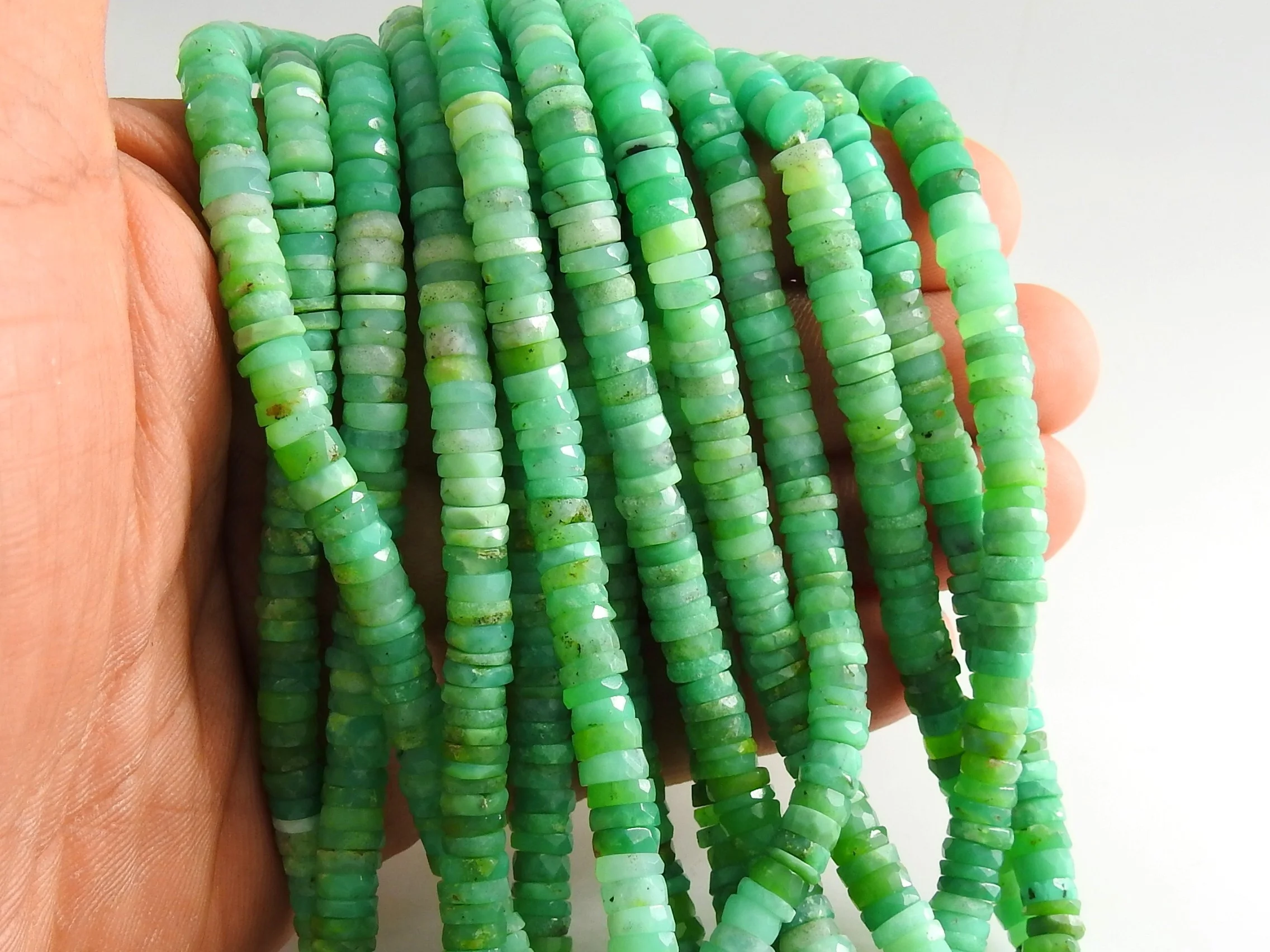 Chrysoprase Faceted Tyre Button Coin Wheel Shape Loose Bead Shaded Wholesaler Supplies 8Inch Strand 7MM Approx 100%Natural